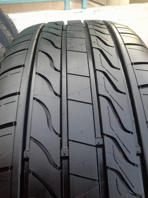 ขายล้อแม็กป้ายแดง Nissan Teana 17"x7.5" et50 5 รู 114.3 + ยาง Michelin Primacy LC 215/55r17 ยางผลิตสัปดาห์ที่ 45 ปี 13 ริ้วที่หน้ายางยังเห็นชัดเจนทุกเส้นครับ สีที่หน้ายางยังเห็นนิดหน่อย2 เส้นครับ  สนใจติดต่อเล็กคลองสามครับ (081-3747940)