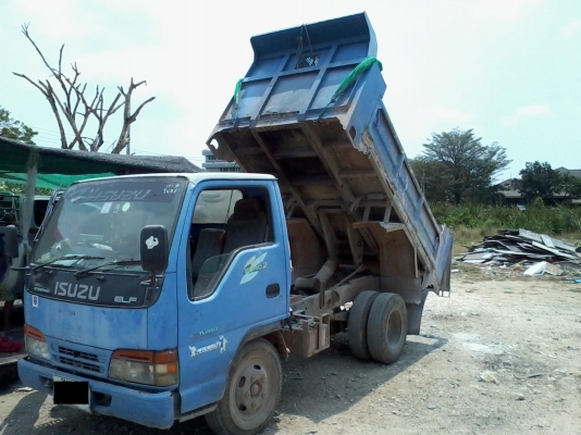 ขายด่วน Isuzu NKR66E เครื่อง 4HF1 : 120 แรง จดประกอบปี 48