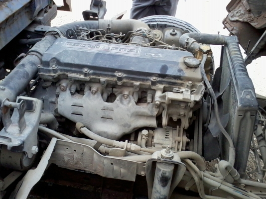 ขายด่วน Isuzu NKR66E เครื่อง 4HF1 : 120 แรง จดประกอบปี 48