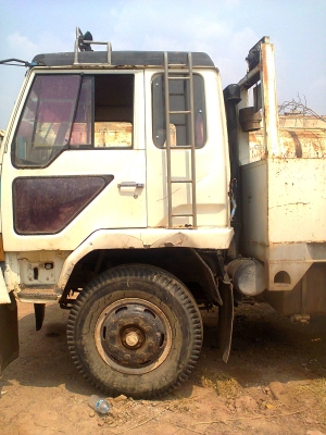 ขายเทลเล่อ ขึ้น 200 เครื่อง 6D15 พวงมาลัยเพาเวอ เบลคทิพพี่ คัซซีสวย ยางดี รถพร้อมใช้ เก็บงานนิดหน่อยครับ มาก่อนได้ก่อนครับ