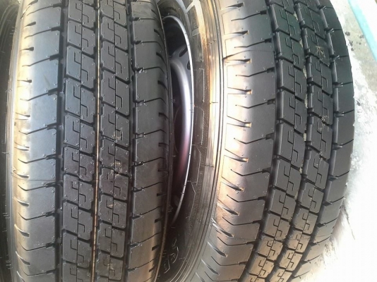 ขายกะทะล้อป้ายแดง Isuzu d-max ขอบ15 6รู 139.7 + ยาง Dunlop sp LT36 215/70r15 ยางผลิตสัปดาห์ที่ 04 ปี14 ตุ่มที่หน้ายางยังมีอยู่ทุกเส้นครับ  สนใจติดต่อเล็กคลองสามครับ 081-3747940