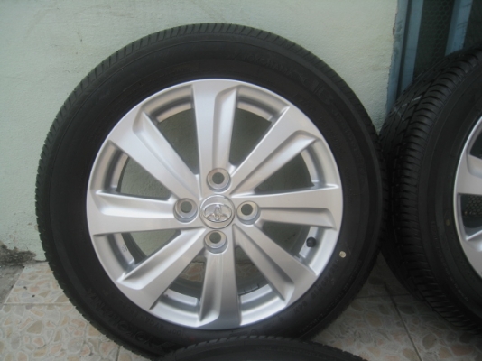 ขายล้อแม็กป้ายแดง new toyota vios 15"&times;5.5" et45 4รู100 + ยาง Yokohama db decibel e70 185/60r15 ยางผลิตสัปดาห์ที่ 35 ปี13   ตุ่มและสีที่หน้ายางยังมีอยู่ครับ สนใจติดต่อเล็กคลองสามครับ 081-3747940