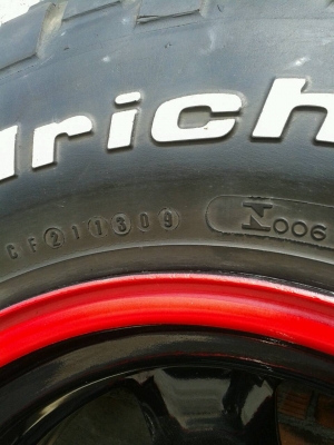 ขาย Mud BF KM2 ขนาด 255/85R16พร้อมล้อ16ลบ40