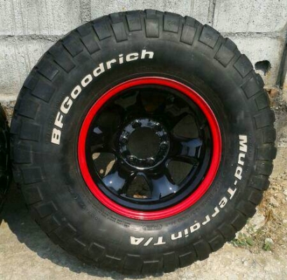ขาย Mud BF KM2 ขนาด 255/85R16พร้อมล้อ16ลบ40