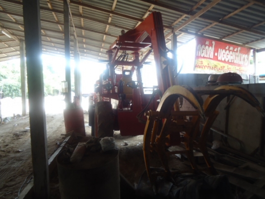 รถคีบไม้ รถคีบไม้