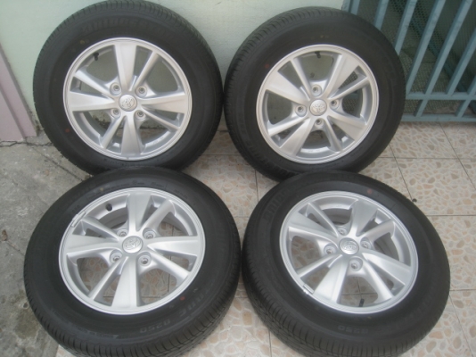 ขายล้อแม็กป้ายแดง Avanza 15"x5" et45 4รู114.3 + ยาง Bridgestone b250 185/65r15 ยางผลิตสัปดาห์ที่ 47ปี13 ตุ่มและสีที่หน้ายางมีทุกเส้นครับ  สนใจติดต่อเล็กคลองสามครับ (081-3747940)