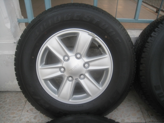 ขายล้อแม็กป้ายแดง New d-max 16"x7" et33 6รู139.7 + ยาง Bridgestone Dueler H/T 689 245/70r16 ยางผลลิตสัปดาห์ที่ 25 ปี13 ตุ่มที่หน้ายางยังมีทุกเส้นครับ  สนใจติดต่อเล็กคลองสาม (081-3747940)