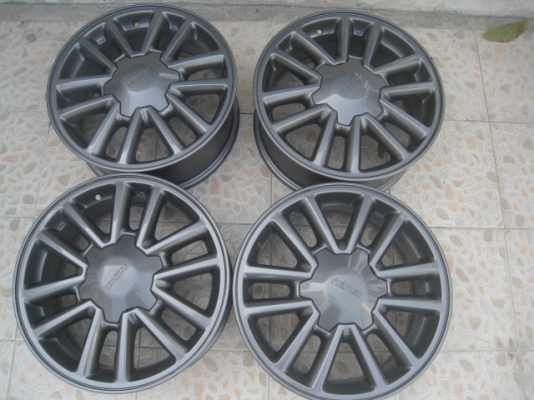 ขายล้อแม็กป้ายแดง Isuzu d-max 16"x6.5" et41 6รู139.7 สีรมดำ  สนใจติดต่อเล็กคลองสาม (081-3747940)