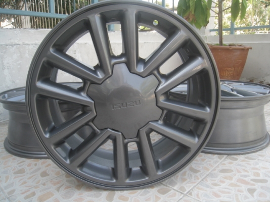 ขายล้อแม็กป้ายแดง Isuzu d-max 16"x6.5" et41 6รู139.7 สีรมดำ  สนใจติดต่อเล็กคลองสาม (081-3747940)