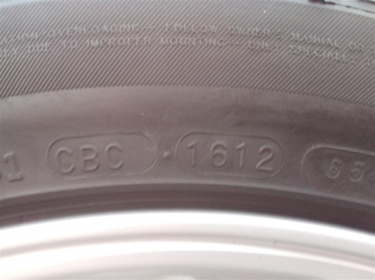 ขายเเม๊กวีโก้ พร้อมยาง 215/55/17 ปี 2012 ขายเเม๊กวีโก้ พร้อมยาง 215/55/17 ปี 2012