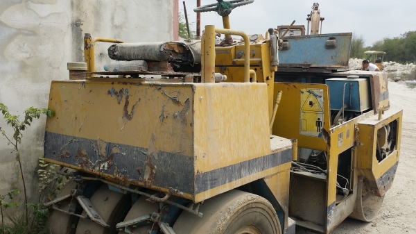 ขายด่วน รถบด KOMATSU JV40CW-1 อุปกรครบขาดแต่เครือง