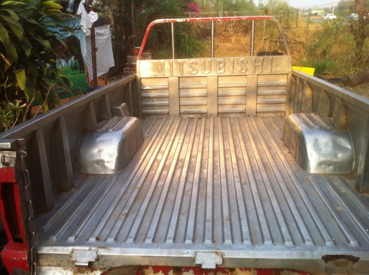 กระบะสแตนเลส สภาพดีมากๆ ของมิตซู ไซโคลน ตอนเดียว