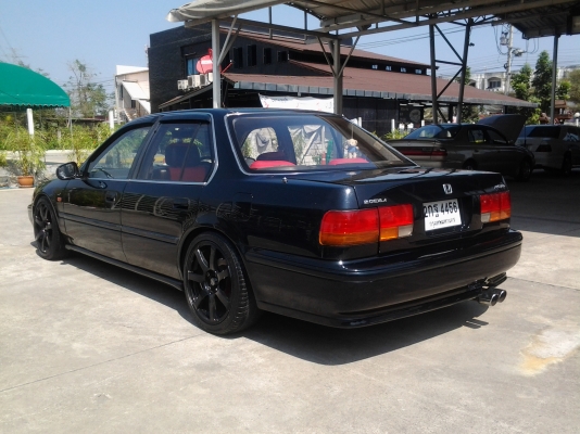 ตาเพชรแต่งเตี้ย ภายในญี่ปุ่น