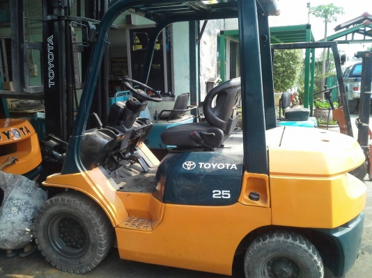 TOYOTA 7FD25 ขนาด2.5ตัน เสาสูง3เมตร เกียร์ออร์โต้ เครื่องดีเซล1DZ2 ราคาต่อรองได้0816161541