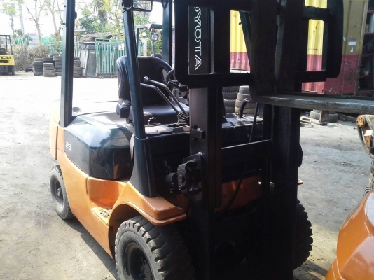 TOYOTA 7FD25 ขนาด2.5ตัน เสาสูง3เมตร เกียร์ออร์โต้ เครื่องดีเซล1DZ2 ราคาต่อรองได้0816161541