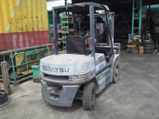 KOMATSU FD25-11  ดีเซล4D95 ขนาด2.5ตัน เสา3ม.  เกียร์ออร์โต้