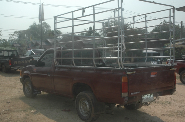 นิสสันบิ๊กเอ็มbd25ฝาแดง