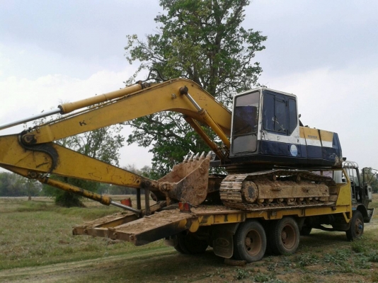 Komatsu PC200-5 ไฟฟ้าครบขาดหน้าจอ คอนโทรลสั้น เอกสาร Inv ช่วงล่าง 70\%