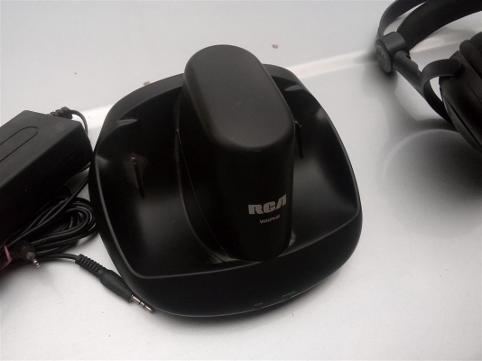 หูฟังไร้สาย เสียบได้หลายอย่างครับ งานเกรด Aเสียงดีมากครับ หูฟังไร้สาย เสียบได้หลายอย่างครับ งานเกรด Aเสียงดีมากครับ