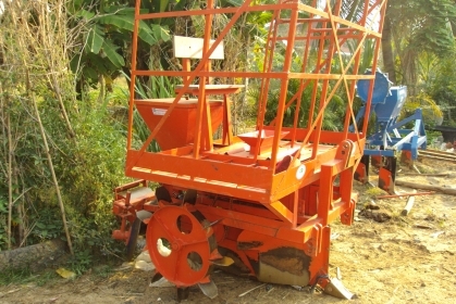 45000บาทมาเอาไปเลย เครื่องปลูกอ้อยล่องคู่ใหม่ๆ