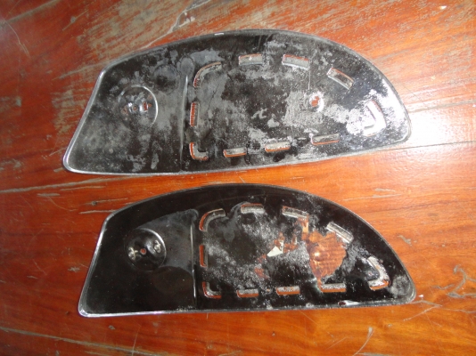 ขายแก้มถังน้ำมันสแตนเลสแท้ K-125 M.2 จำนวน 2 คู่ ด่วน สนใจโทร.081-005-8785