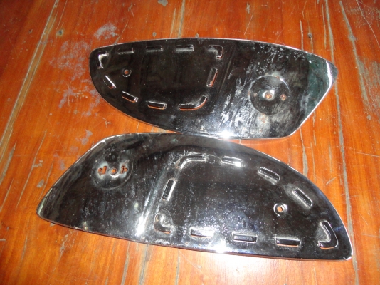 ขายแก้มถังน้ำมันสแตนเลสแท้ K-125 M.2 จำนวน 2 คู่ ด่วน สนใจโทร.081-005-8785