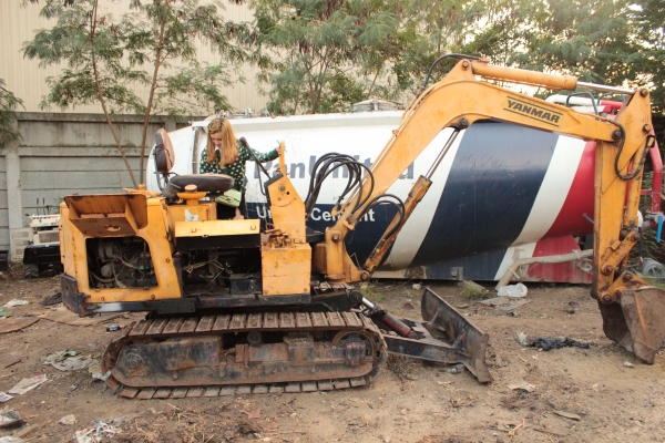 ขายแบคโฮ YANMAR YB25 3สูบ ราคา 190,000 บาท ขายแบคโฮ YANMAR YB25 3สูบ ราคา 190,000 บาท