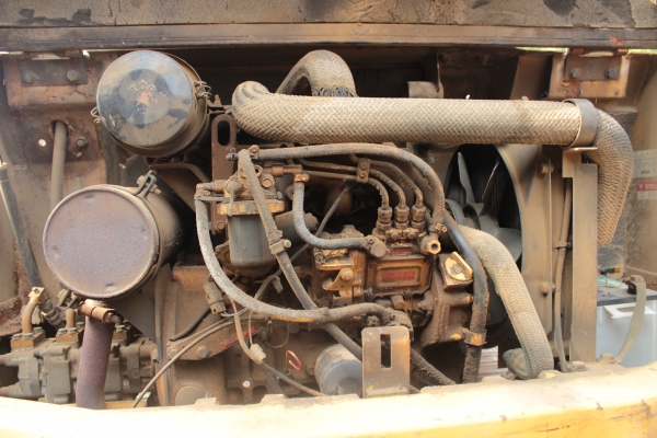 ขายแบคโฮ KOMATSU PC15-2 เครื่องดีเซล 3สูบ ราคา 280,000 บาท ขายแบคโฮ KOMATSU PC15-2 เครื่องดีเซล 3สูบ ราคา 280,000 บาท