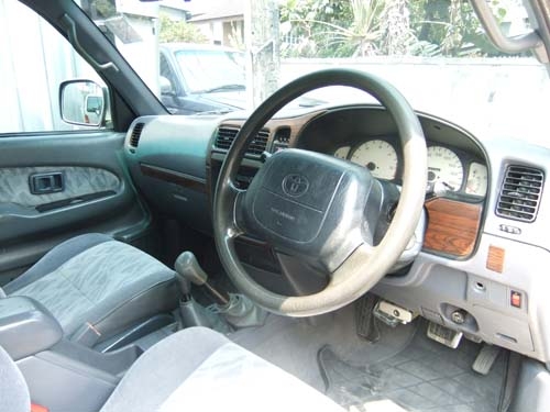 TOYOTA TIGER 3.0 CAB SR5 4WD ปี 2000 ไมล์ขาว