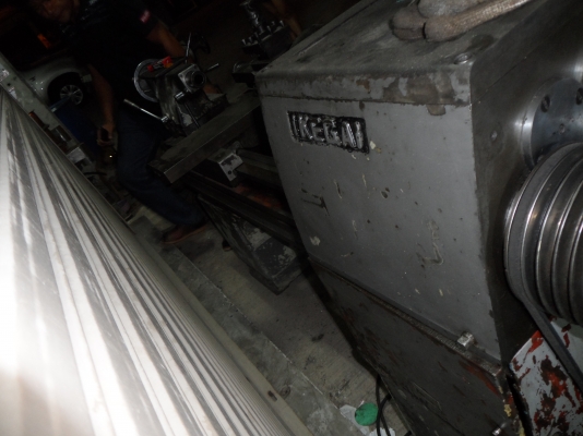 ขายครับขายเครื่องกลึง ขนาด 5 ฟุต 3 เพลา