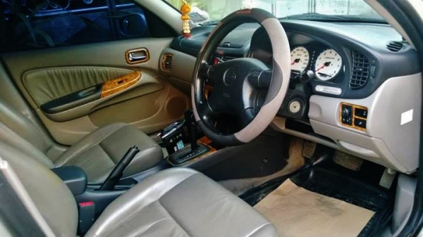 Nissan sunny ตัว TOP Super NEO ปี 2002 AT ขายถูกๆ ซื้อสดลดได้เยอะ