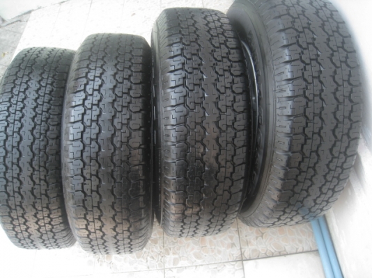 ขายล้อแม็ก new dmax 16"x7" et33 6 รู 139.7 ยาง bridgestone dueler h/t 689 245/70r16 ยางผลิตสัปดาห์ที่ 19 ปี 12 .ใช้มา 12,xxx km  สนใจติดต่อเล็กคลองสามครับ (081-3747940)