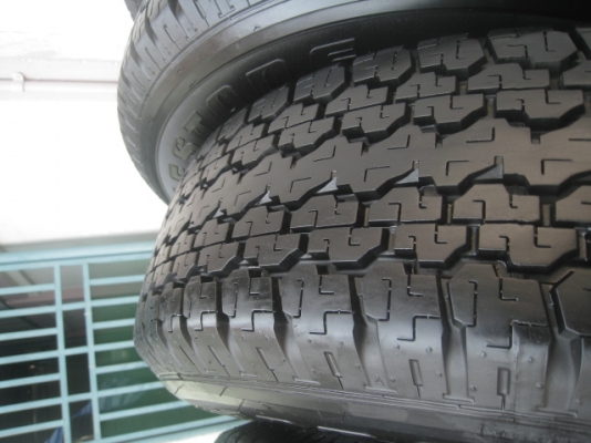 ขายล้อแม็ก new dmax 16"x7" et33 6 รู 139.7 ยาง bridgestone dueler h/t 689 245/70r16 ยางผลิตสัปดาห์ที่ 19 ปี 12 .ใช้มา 12,xxx km  สนใจติดต่อเล็กคลองสามครับ (081-3747940)