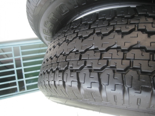 ขายล้อแม็ก new dmax 16"x7" et33 6 รู 139.7 ยาง bridgestone dueler h/t 689 245/70r16 ยางผลิตสัปดาห์ที่ 19 ปี 12 .ใช้มา 12,xxx km  สนใจติดต่อเล็กคลองสามครับ (081-3747940)