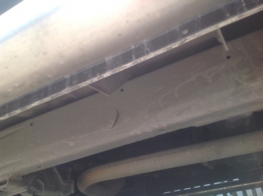 ขายISUZUมังกรทอง2.5 SLXแค็ป4X4สีดำปี96จดทะเบียนปี97