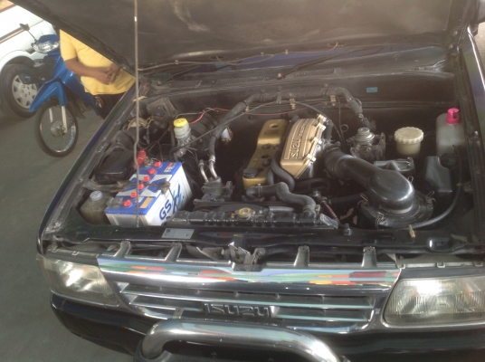 ขายISUZUมังกรทอง2.5 SLXแค็ป4X4สีดำปี96จดทะเบียนปี97