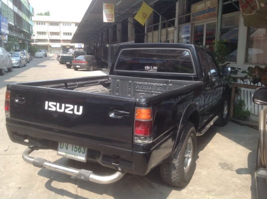 ขายISUZUมังกรทอง2.5 SLXแค็ป4X4สีดำปี96จดทะเบียนปี97