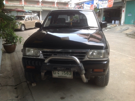 ขายISUZUมังกรทอง2.5 SLXแค็ป4X4สีดำปี96จดทะเบียนปี97