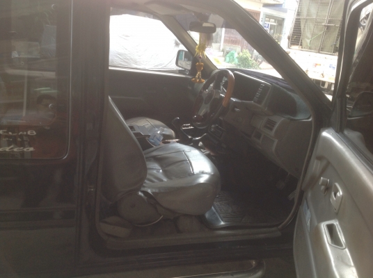 ขายISUZUมังกรทอง2.5 SLXแค็ป4X4สีดำปี96จดทะเบียนปี97