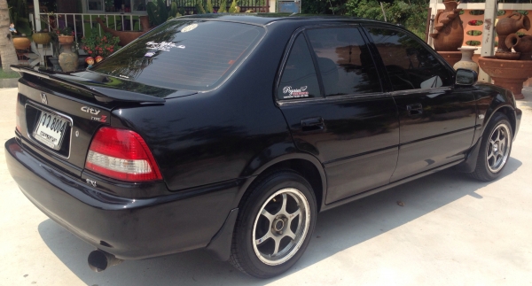 ขายฟรีดาวน์ ออกรถได้เลยไม่ต้องใช้เงิน HONDA CITY EXi 1.5 AT ปี 2003 รถสวยพร้อมใช้งาน เครื่องแห้งแรงดีติดตั้งแก๊ส LPG ลงเล่มครบพร้อม ภายในสวยครบ CD MP3 แอร์  พ.เพาเวอร์ ก.ไฟฟ้า ช่วงล่างแน่น ล้อแม็กลายสวย เอกสารทะเบียนครบพร้อมโอน ราคาต่อรองได้ครับ