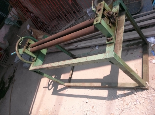 ขายครับขายเครื่องม้วนท่อ ยาว 4 ฟุต เพลาตัน 2.5" สภาพสวย พร้อมใช้ 15000 บาท 0814583376 ช่างเอก มีบรอการจัดส่งทั่วประเทศ