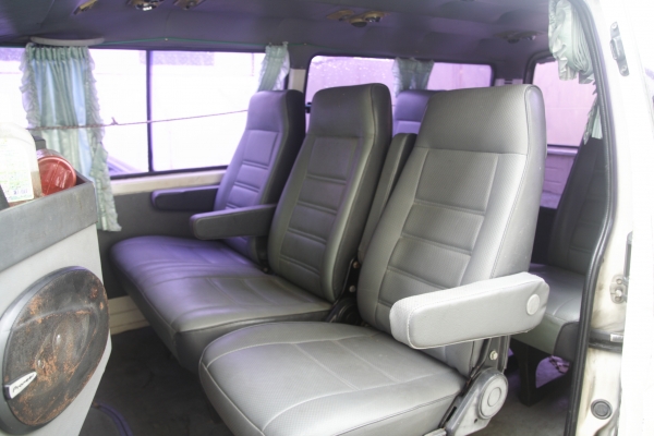 รายละเอียด ขายรถตู้ Toyota สภาพดี ติดแก๊สเรียบร้อย