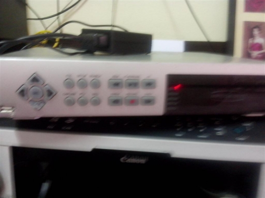 ขายเครื่องบันทึก DVR 4CH พร้อม HD 250 GB กล้องอีก 4 ตัวพร้อมสาย อะเเด๊บเตอร์กล้อง 2 ชุด