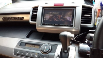 HondaFreedรถนอก ศูนยนำเข้า สีขาวมุกกุญแจประตูข้างสไลดรีโมท ปี2010