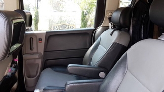 HondaFreedรถนอก ศูนยนำเข้า สีขาวมุกกุญแจประตูข้างสไลดรีโมท ปี2010