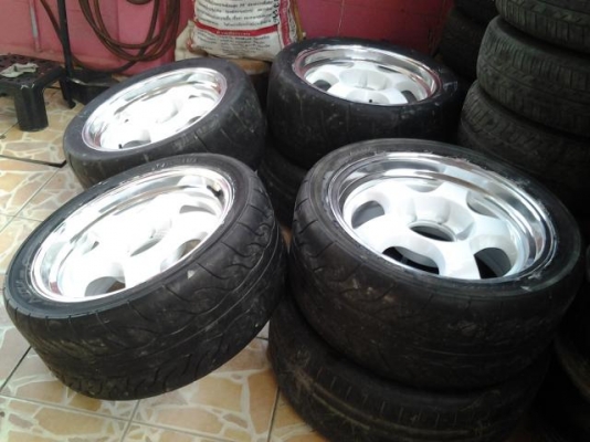 ขายล้อ 17 * 8 of 20  6 รูู ติดยางเก่า ๆ มา 2 คู่ ลึก ๆ 12500/ชุด