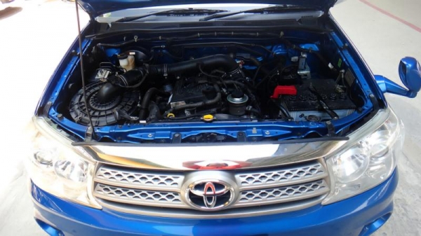 TOYOTA FORTUNER 2.7  AT RWD ปี 2009