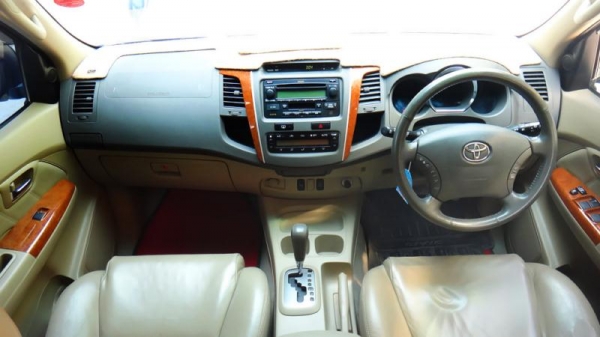 TOYOTA FORTUNER 2.7  AT RWD ปี 2009