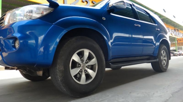 TOYOTA FORTUNER 2.7  AT RWD ปี 2009