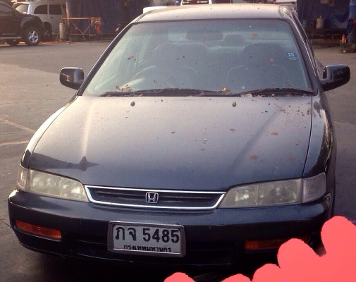 HONDA ACCORD VTi-E 2.2 AT ปี 39 รถสวยจัดภายนอกสีสันบางเดิม เครื่องยนต์แห้งแรงดีติดตั้งแก๊ส LPG ลงเล่มครบพร้อมโอนประหยัดสุดๆ ภายในเก๋งเบาะหุ้มหนัง CD MP3 แอร์  พ.เพาเวอร์ ก.ไฟฟ้า ช่วงล่างแน่น ล้อแม็กครบครัน ยางสภาพดี 70\% พร้อมใช้งาน เอกสารทะเบียนครบพร้อมโอ